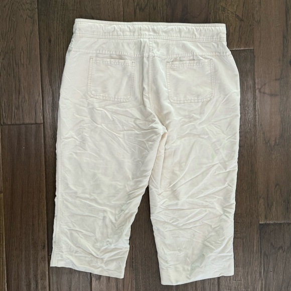 Northern Reflections Cropped Pants - Picture 4 of 10